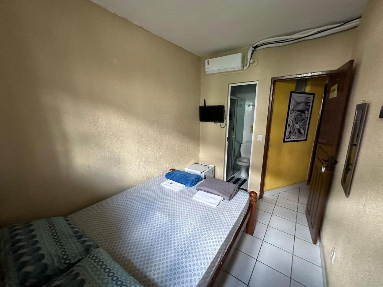 Rioslz Hostal *
